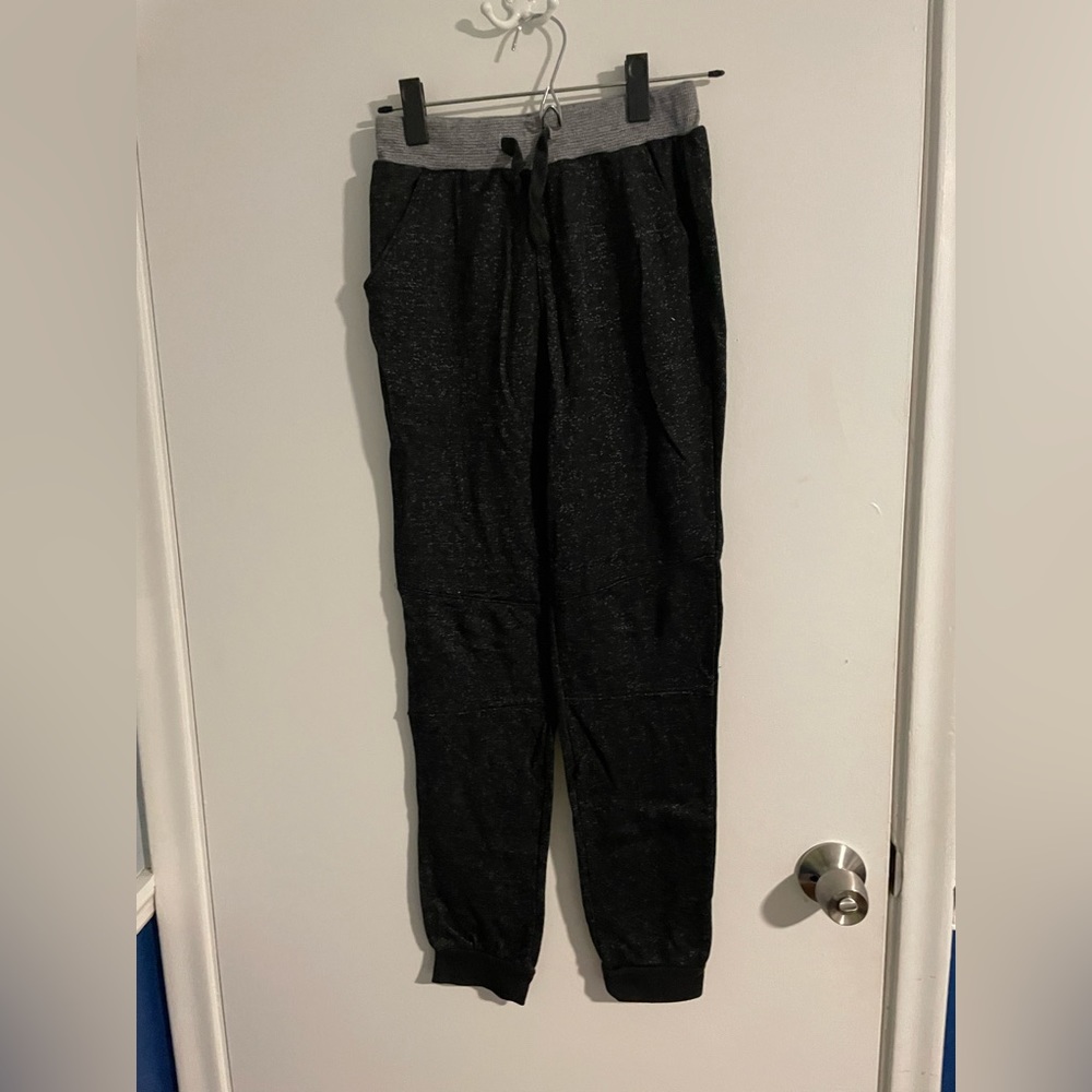 Sovereign Code Kid sweatpants size XL
